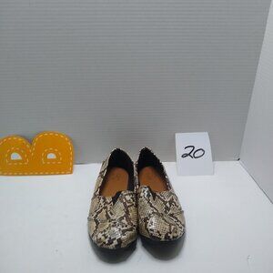 LEOPARD PRINT YOKI Snakeskin Slip on Shoes Flats Loafers Size 9